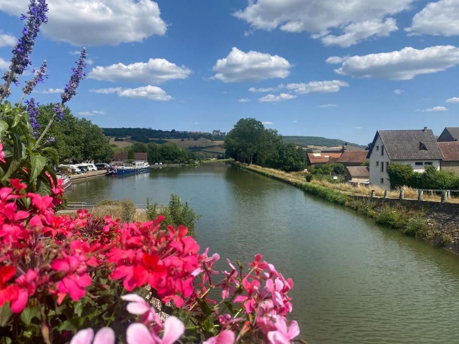 Le Relais Apartman Vandenesse-en-Auxois Kültér fotó